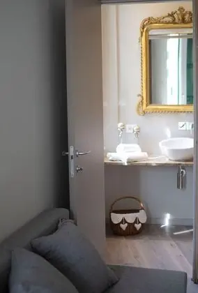 Üç Kişilik Oda (Galata)