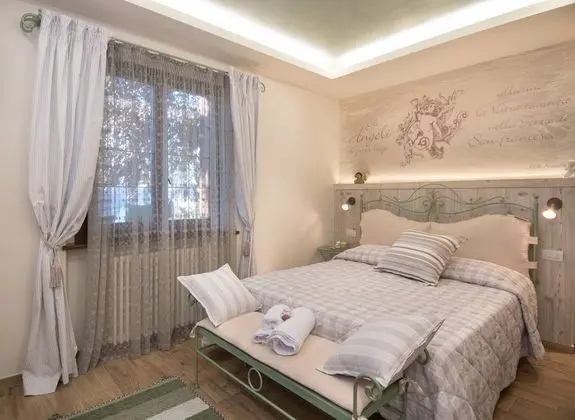 Family Dört Kişilik Oda, Birden Çok Yatak, Özel Banyo, Havuz Manzaralı (Angela)