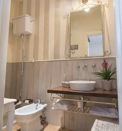 Family Dört Kişilik Oda, Birden Çok Yatak, Özel Banyo, Havuz Manzaralı (Angela)