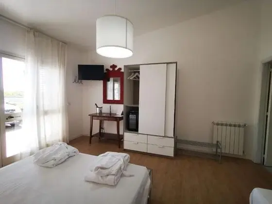 Üç Kişilik Oda