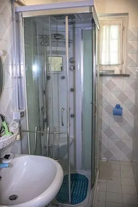 Dört Kişilik Oda (Private External Bathroom)