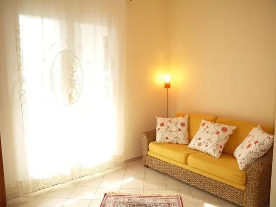 Üç Kişilik Oda