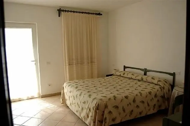 Tek Büyük Yataklı Oda, Bahçe Manzaralı