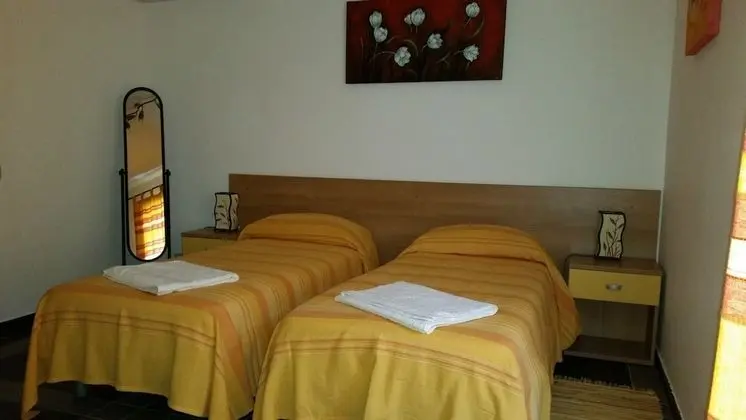 Classic Tek Büyük veya İki Ayrı Yataklı Oda, Bahçe Manzaralı