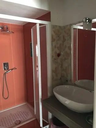 Tek Büyük Yataklı Oda (Kenzia)