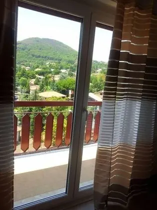 Tek Büyük Yataklı Oda, Dağ Manzaralı