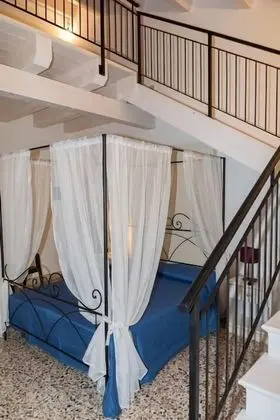 Premium Tek Büyük Yataklı Oda, Havuz Manzaralı
