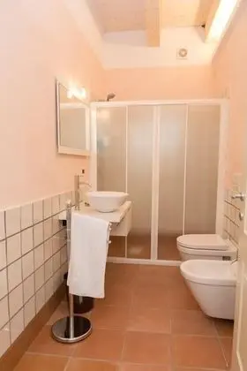 Premium Tek Büyük Yataklı Oda, Havuz Manzaralı