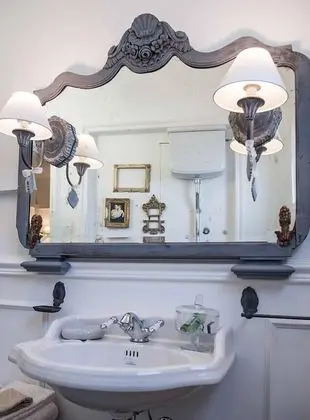 Deluxe Tek Büyük Yataklı Oda, Özel Banyo, Bahçeli (Nòstos)