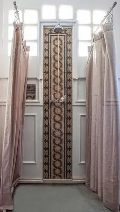 Deluxe Tek Büyük Yataklı Oda, Özel Banyo, Bahçeli (Nòstos)