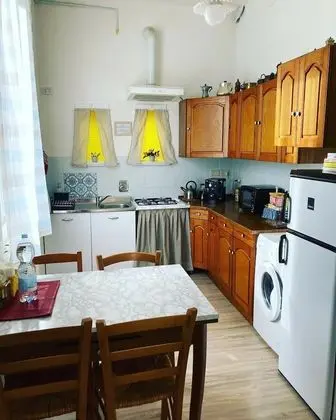 Apart Daire, 2 Yatak Odası, Mutfak, Park Manzaralı