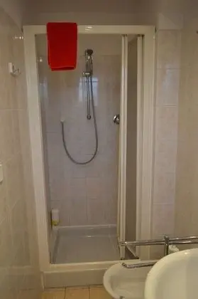 Apart Daire, 2 Yatak Odası, Mutfak, Park Manzaralı