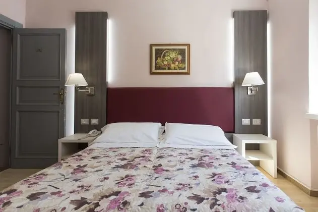 City Tek Büyük veya İki Ayrı Yataklı Oda