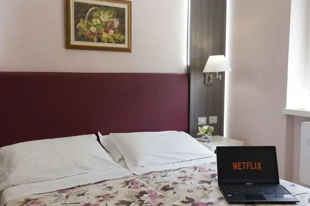 City Tek Büyük veya İki Ayrı Yataklı Oda