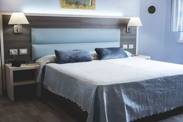 City Tek Büyük veya İki Ayrı Yataklı Oda