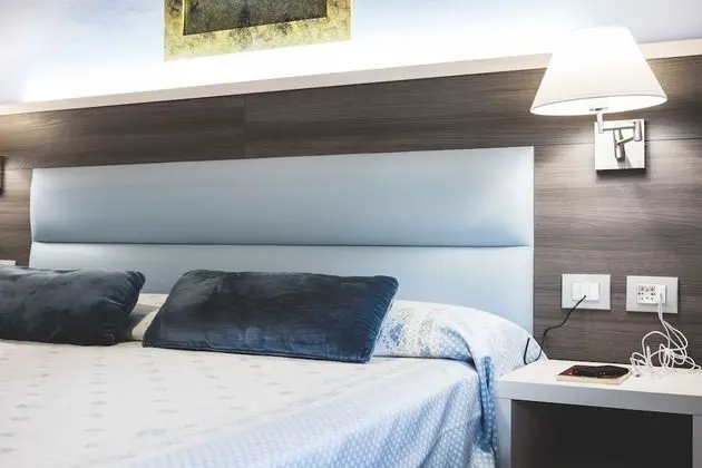 City Tek Büyük veya İki Ayrı Yataklı Oda