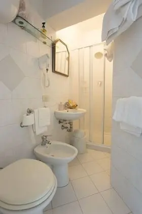 City Tek Büyük veya İki Ayrı Yataklı Oda