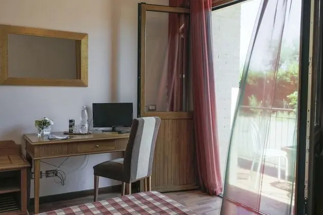 Standard Tek Büyük veya İki Ayrı Yataklı Oda