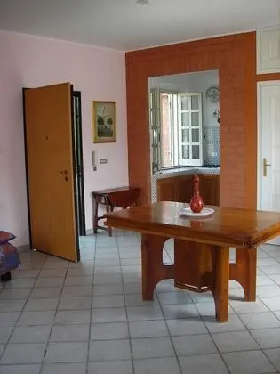 Ev, 1 Yatak Odası, Sigara İçilebilir, Buzdolabı