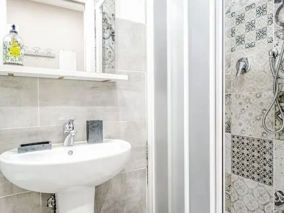 Deluxe Üç Kişilik Oda, Banyolu/Duşlu, Şehir Manzaralı