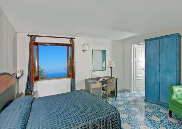 Standard Üç Kişilik Oda, Deniz Manzaralı