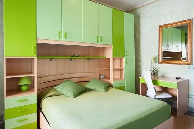 Tek Büyük Yataklı Oda