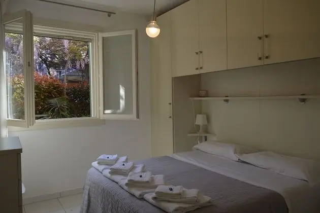 Family Apart Daire, 1 Çift Kişilik Yatak, Bahçeli (Il Glicine 1)