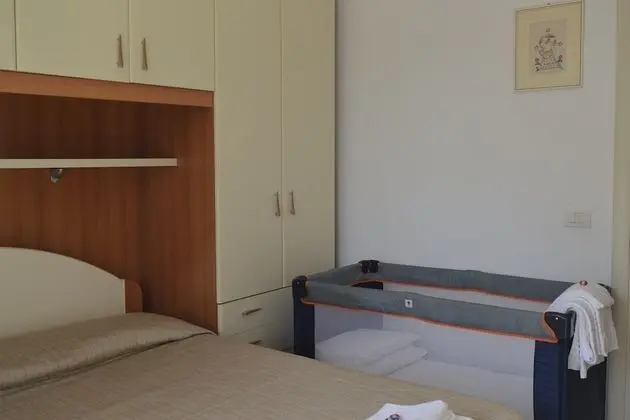 Family Apart Daire, 1 Çift Kişilik Yatak ve Çekyat, Bahçeli (Il Glicine 2)