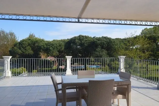 Family Apart Daire, 1 Çift Kişilik Yatak ve Çekyat, Bahçeli (Il Glicine 2)