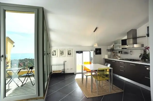 Süit, Deniz Manzaralı (Attic)