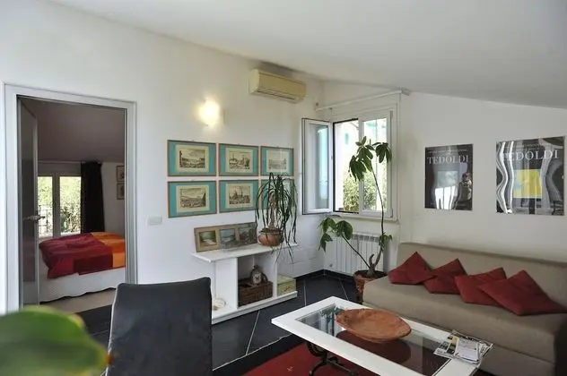 Süit, Deniz Manzaralı (Attic)