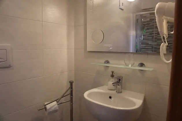Comfort Tek Büyük veya İki Ayrı Yataklı Oda (Pascali)