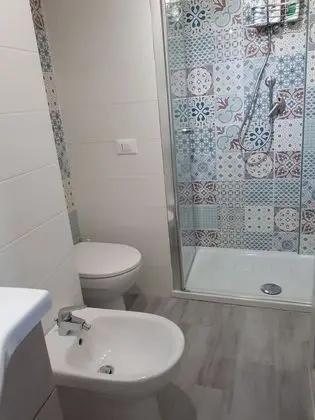 Dört Kişilik Oda, Deniz Manzaralı