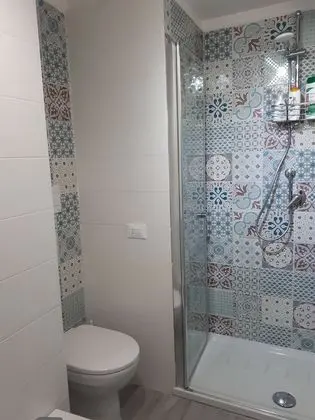 Dört Kişilik Oda, Deniz Manzaralı