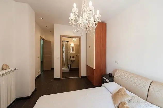 Tek Büyük veya İki Ayrı Yataklı Oda, Bahçe Manzaralı