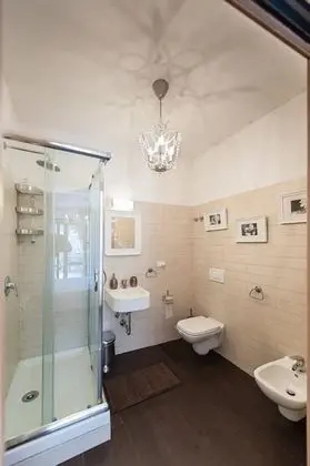 Tek Büyük veya İki Ayrı Yataklı Oda, Bahçe Manzaralı