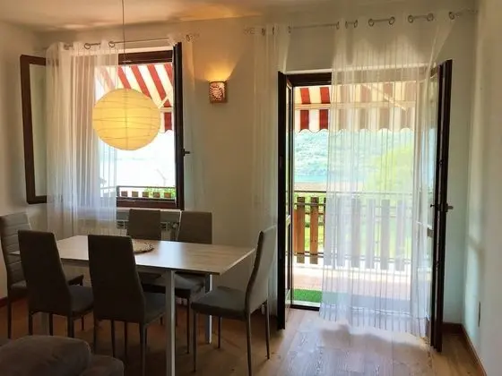 Apart Daire, 2 Yatak Odası, Göl Manzaralı