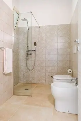 Classic Tek Büyük Yataklı Oda (Glicine)