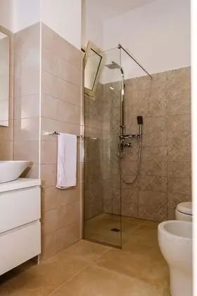 Classic Tek Büyük Yataklı Oda (Glicine)