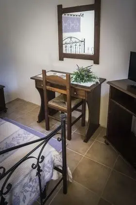 Tek Büyük veya İki Ayrı Yataklı Oda (Via Roma 82)