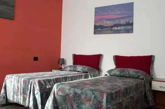 Basic Üç Kişilik Oda, Ortak Banyo