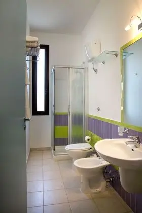 Üç Kişilik Oda