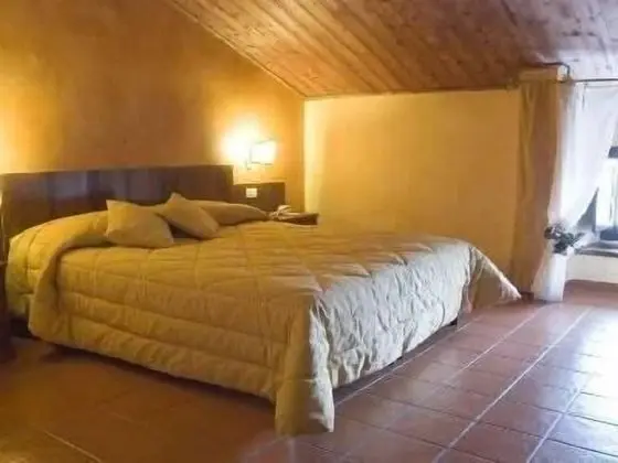 Classic Tek Büyük Yataklı Oda