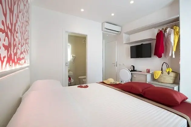 Tek Büyük Yataklı Oda (Corallo)