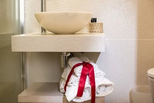 Tek Büyük Yataklı Oda (Corallo)