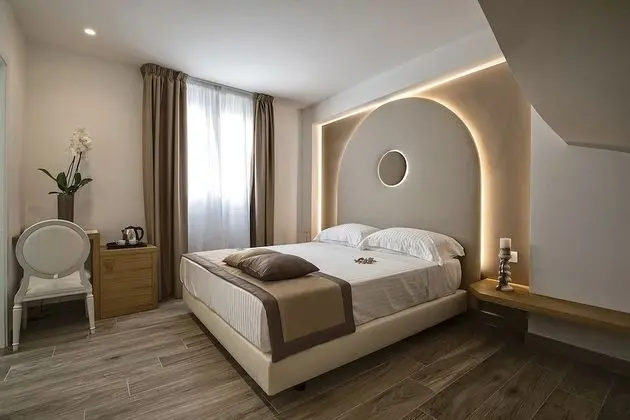 Tek Büyük Yataklı Oda (Sabbia)