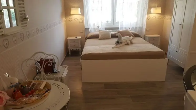 Tek Büyük Yataklı Oda (Mughetto)