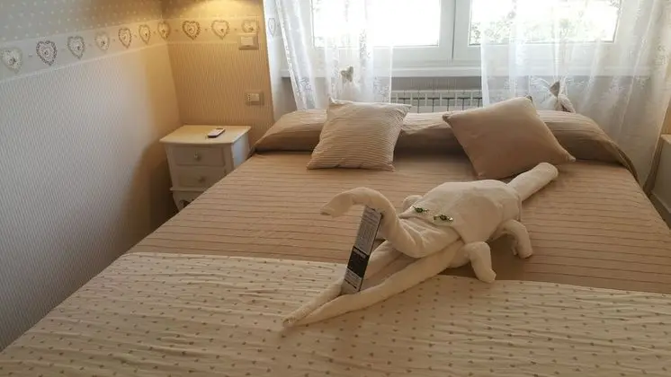Tek Büyük Yataklı Oda (Mughetto)