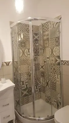 Tek Büyük Yataklı Oda (Mughetto)