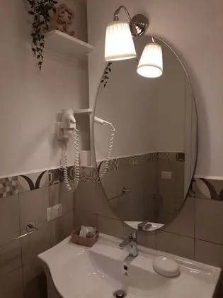 Tek Büyük Yataklı Oda (Mughetto)